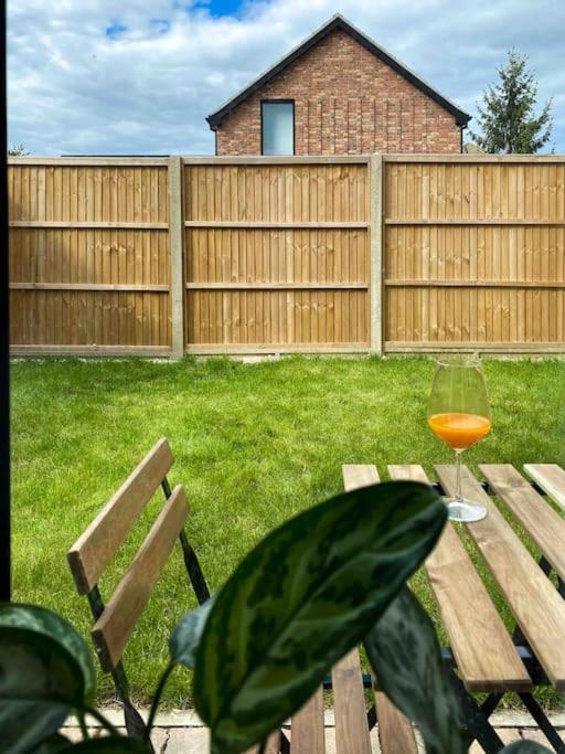 Modern Flat Near Train Station With Free Parking Apartment Cambridge  Bagian luar foto